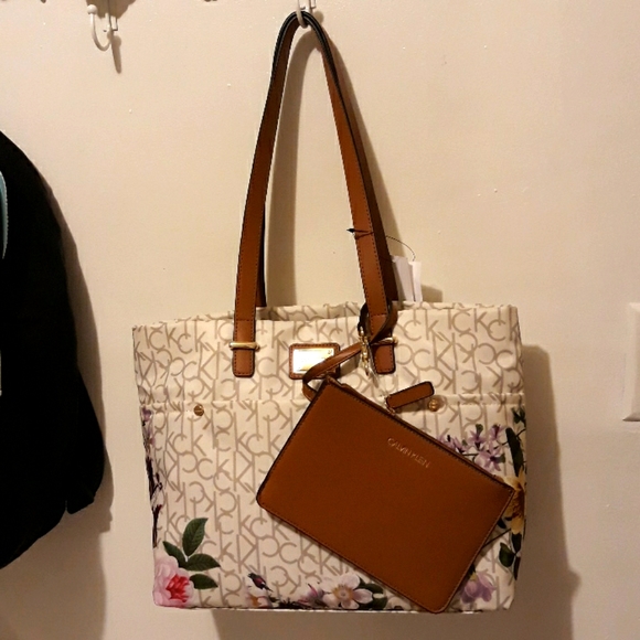 Calvin Klein Logo Tote with Wristlet - Picture 2 of 16